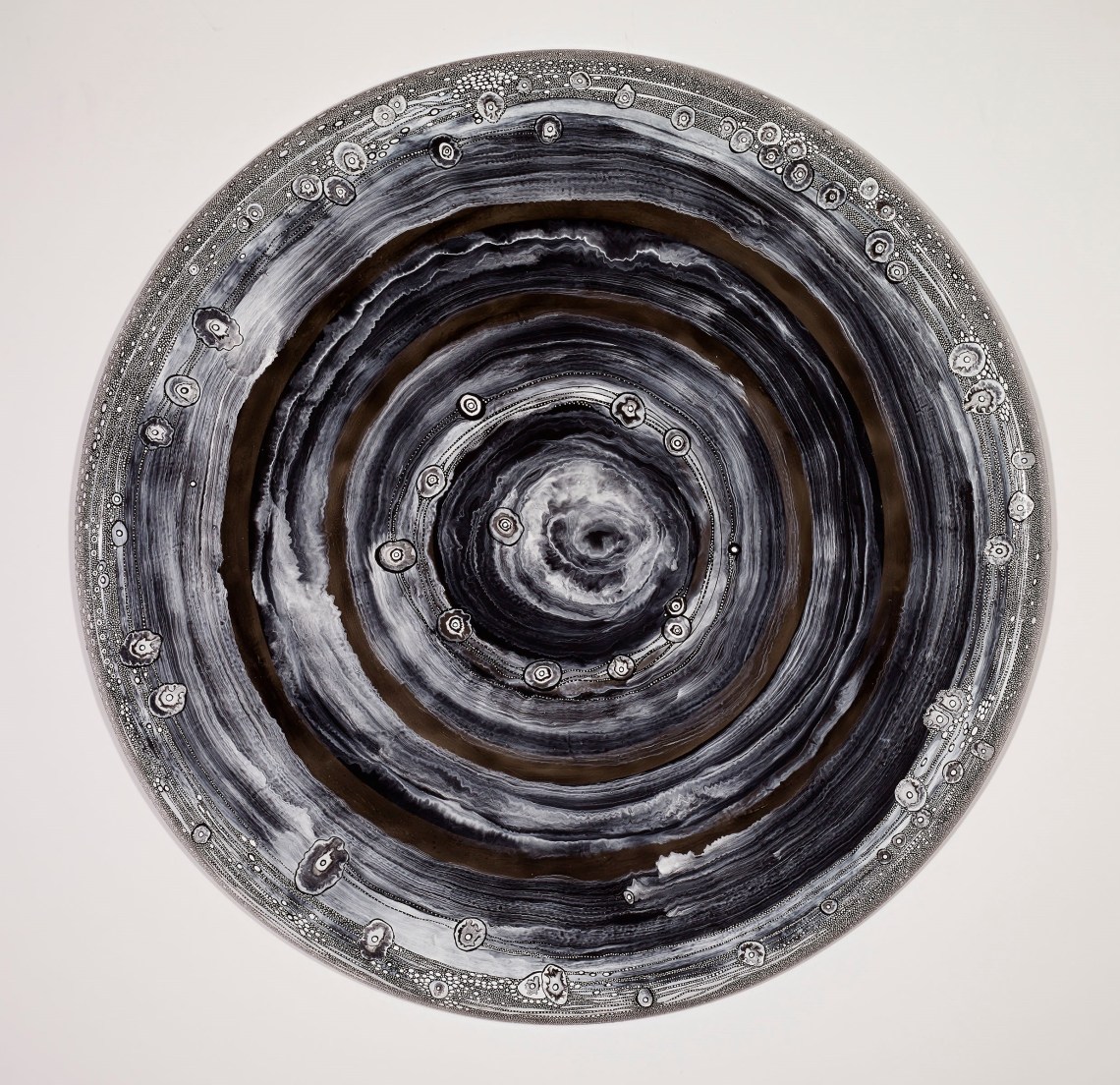 Enjoy_Gurtron, Unknown Species no. 269, 36_ diameter, Oil, Alkyd, Ink on Canvas 300dpi (1)